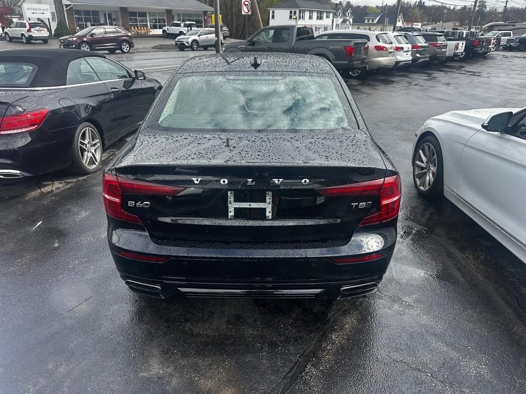 Volvo S60 T5 AWD Momentum 2021