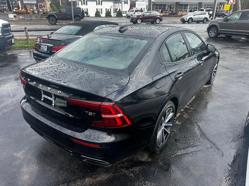 Volvo S60 T5 AWD Momentum 2021