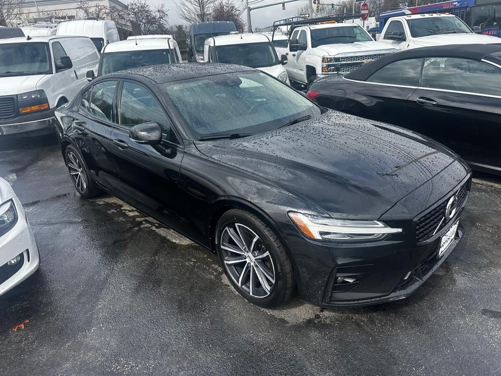 Volvo S60 T5 AWD Momentum 2021