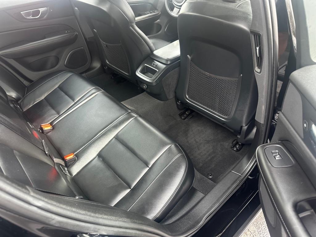 Volvo S60 T5 AWD Momentum 2021