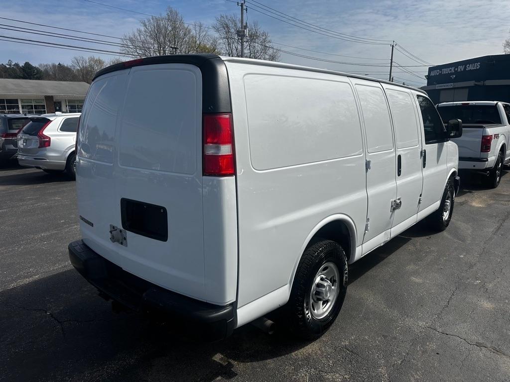 Chevrolet Express Cargo Van RWD 2500 135" 2019