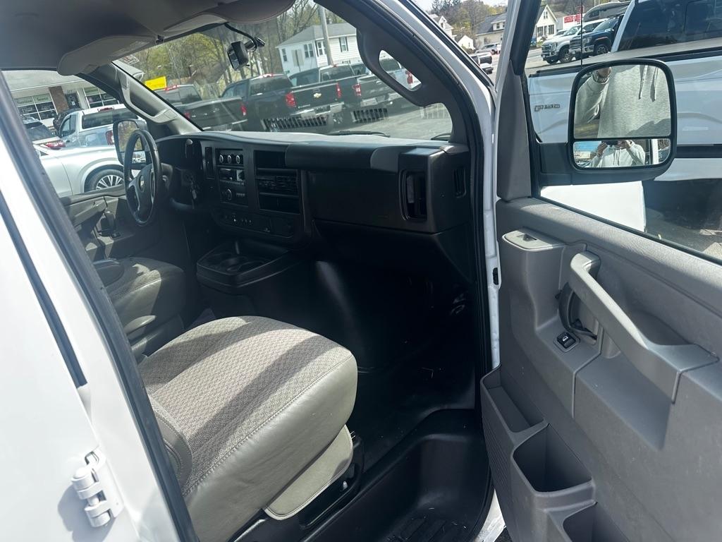 Chevrolet Express Cargo Van RWD 2500 135" 2019