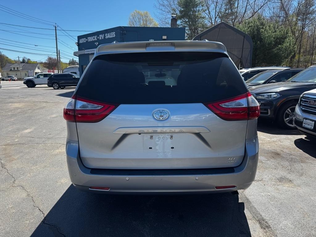 Toyota Sienna 5dr 7-Pass Van Ltd AWD (Natl) 2015