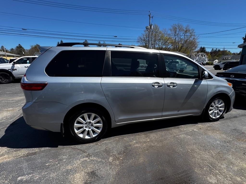 Toyota Sienna 5dr 7-Pass Van Ltd AWD (Natl) 2015