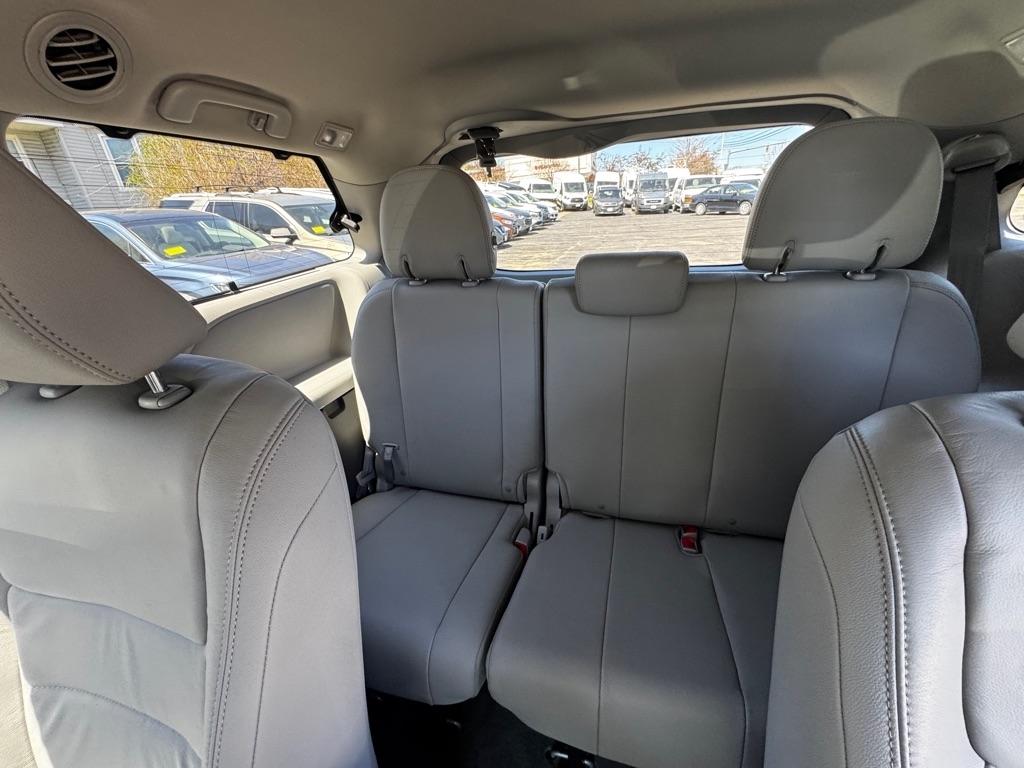 Toyota Sienna 5dr 7-Pass Van Ltd AWD (Natl) 2015