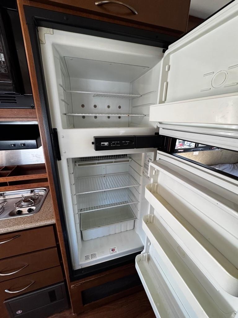 Thor Motor Coach Siesta  2013