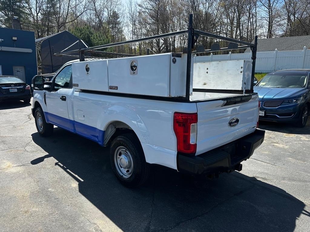 Ford Super Duty F-350 SRW XLT 2WD Reg Cab 8' Box 2018