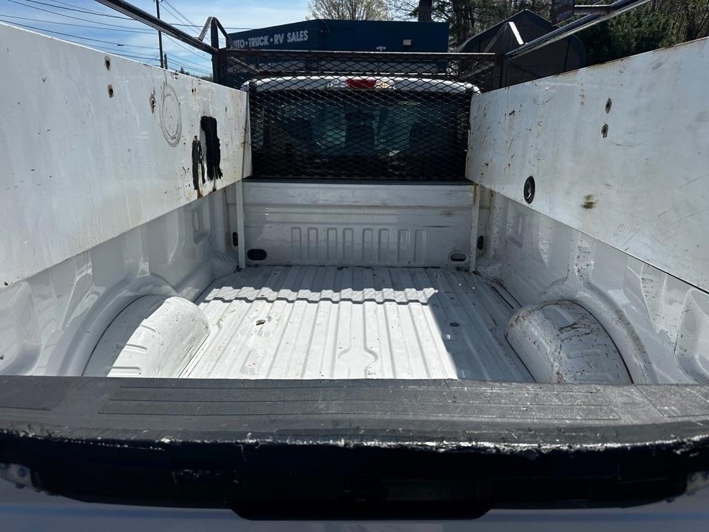 Ford Super Duty F-350 SRW XLT 2WD Reg Cab 8' Box 2018