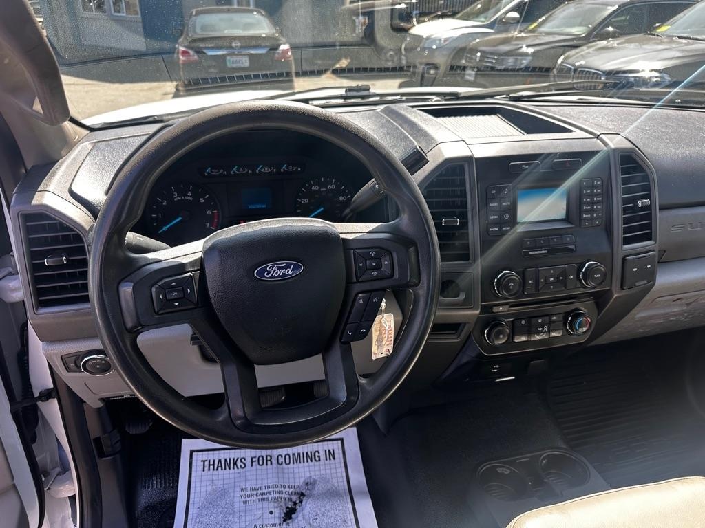 Ford Super Duty F-350 SRW XLT 2WD Reg Cab 8' Box 2018
