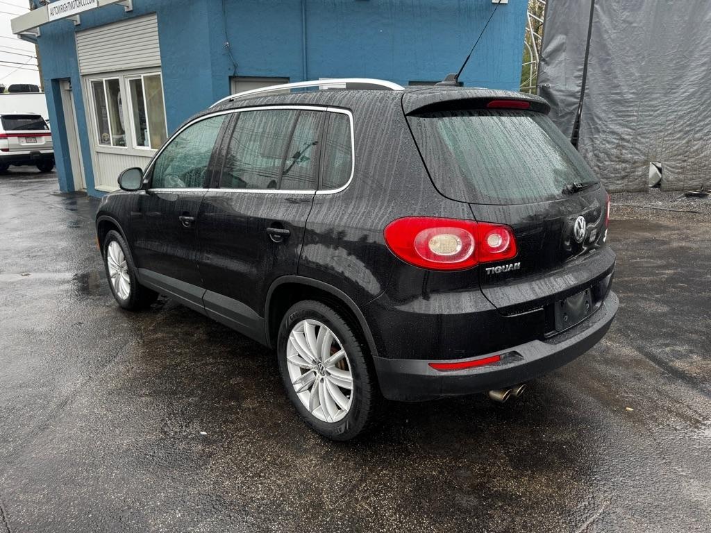 Volkswagen Tiguan 4WD 4dr S 4Motion 2011