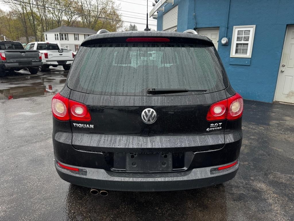 Volkswagen Tiguan 4WD 4dr S 4Motion 2011