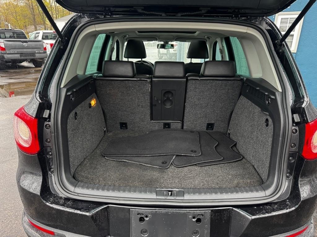 Volkswagen Tiguan 4WD 4dr S 4Motion 2011