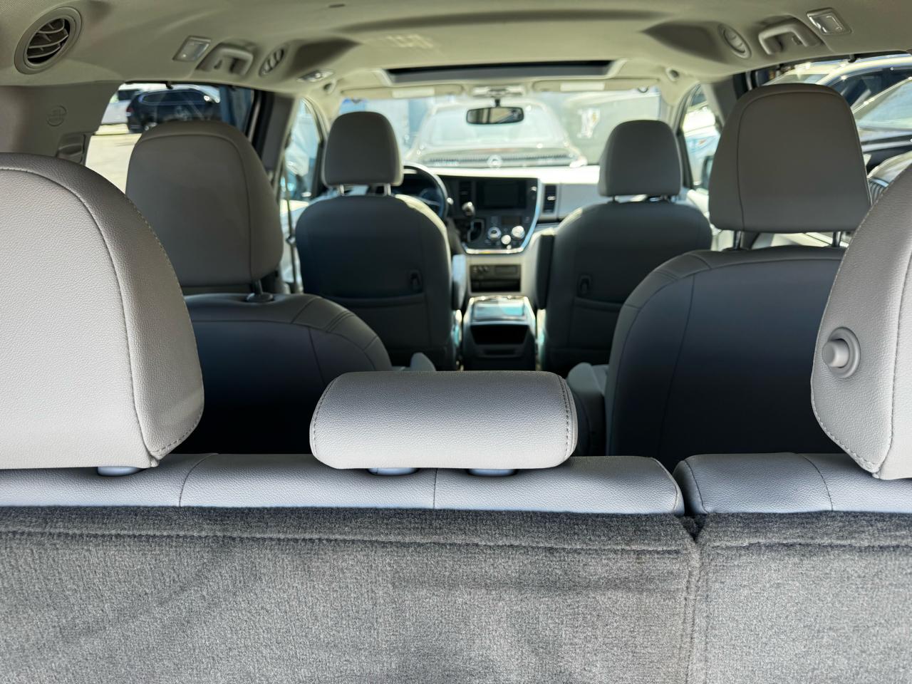 Toyota Sienna 5dr 7-Pass Van XLE Premium AWD (Natl) 2015