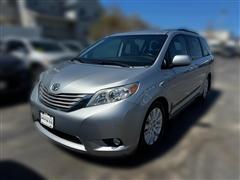 2015 Toyota Sienna 