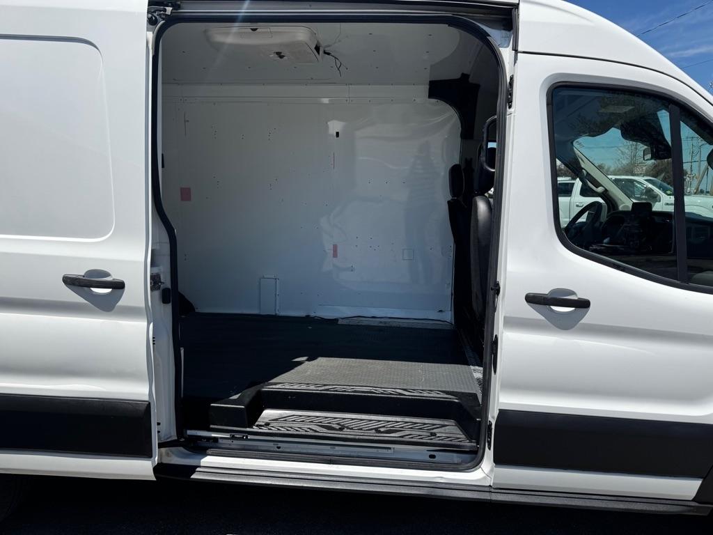 Ford Transit Cargo Van T-350 130" Med Rf 9500 GVWR RWD 2020