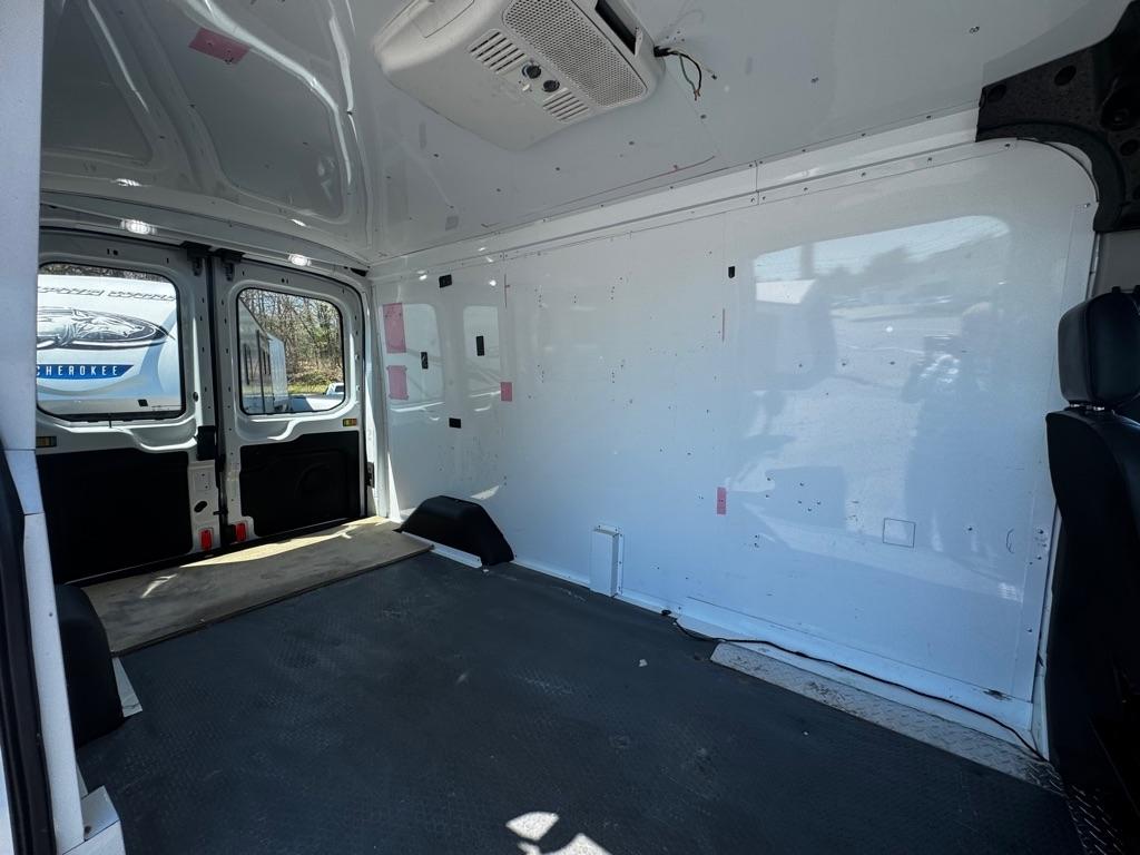 Ford Transit Cargo Van T-350 130" Med Rf 9500 GVWR RWD 2020