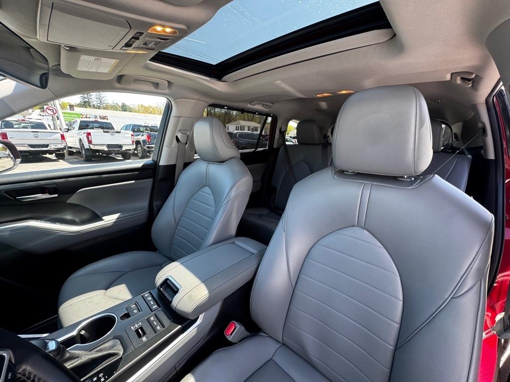 Toyota Highlander XLE AWD (Natl) 2022
