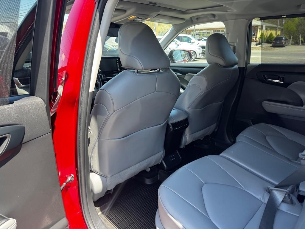 Toyota Highlander XLE AWD (Natl) 2022
