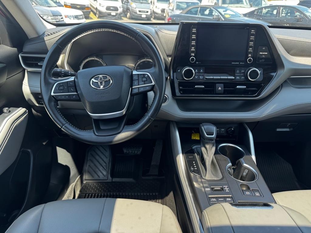 Toyota Highlander XLE AWD (Natl) 2022