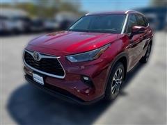 2022 Toyota Highlander 