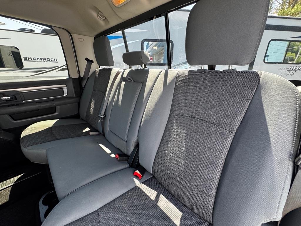 RAM 1500 Big Horn 4x4 Crew Cab 5'7" Box 2018
