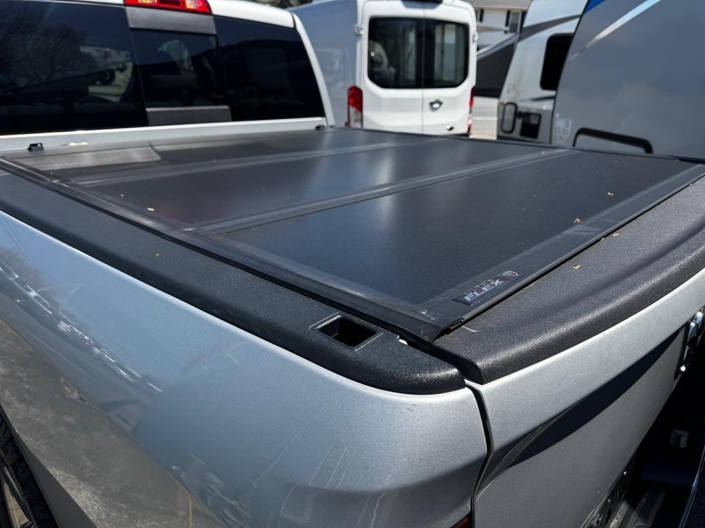 RAM 1500 Big Horn 4x4 Crew Cab 5'7" Box 2018
