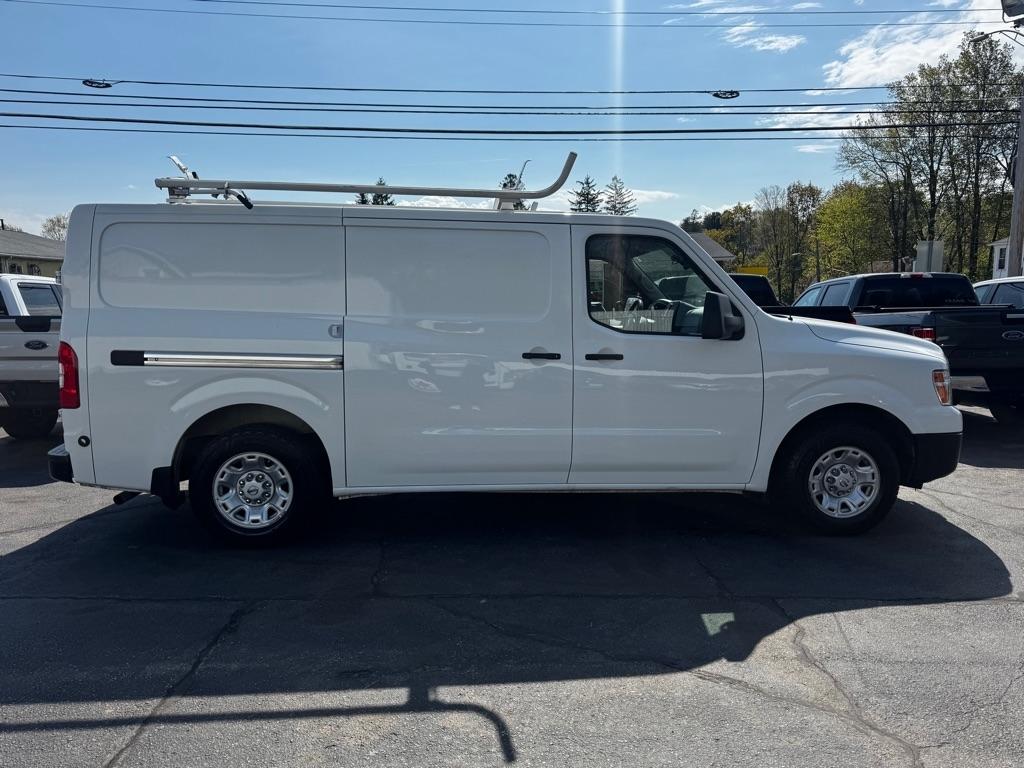 Nissan NV Cargo NV2500 HD Standard Roof V6 SV 2021