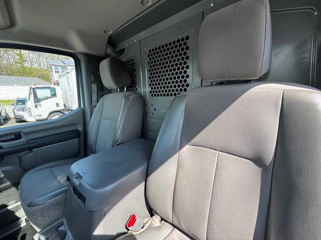 Nissan NV Cargo NV2500 HD Standard Roof V6 SV 2021