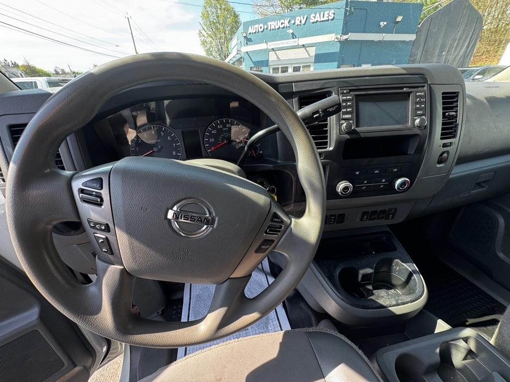 Nissan NV Cargo NV2500 HD Standard Roof V6 SV 2021