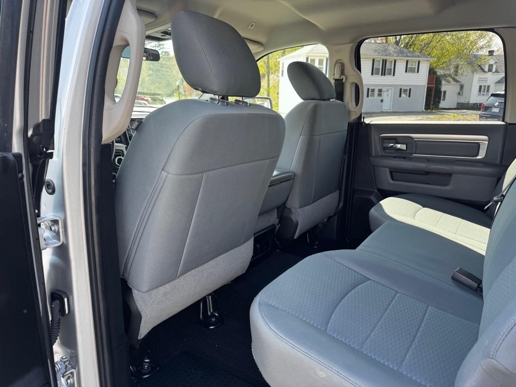 RAM 1500 SLT 4x4 Crew Cab 6'4" Box 2018