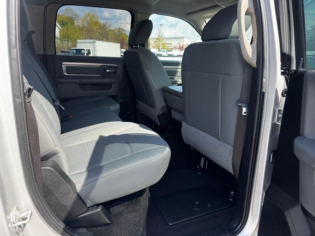 RAM 1500 SLT 4x4 Crew Cab 6'4" Box 2018