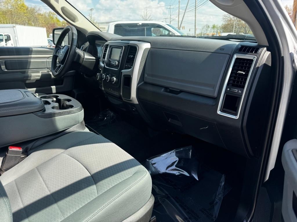 RAM 1500 SLT 4x4 Crew Cab 6'4" Box 2018
