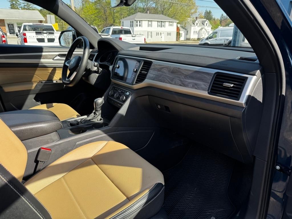 Volkswagen Atlas Cross Sport 3.6L V6 SE w/Technology 4MOTION 2021