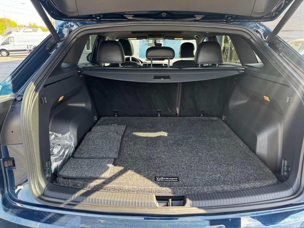 Volkswagen Atlas Cross Sport 3.6L V6 SE w/Technology 4MOTION 2021