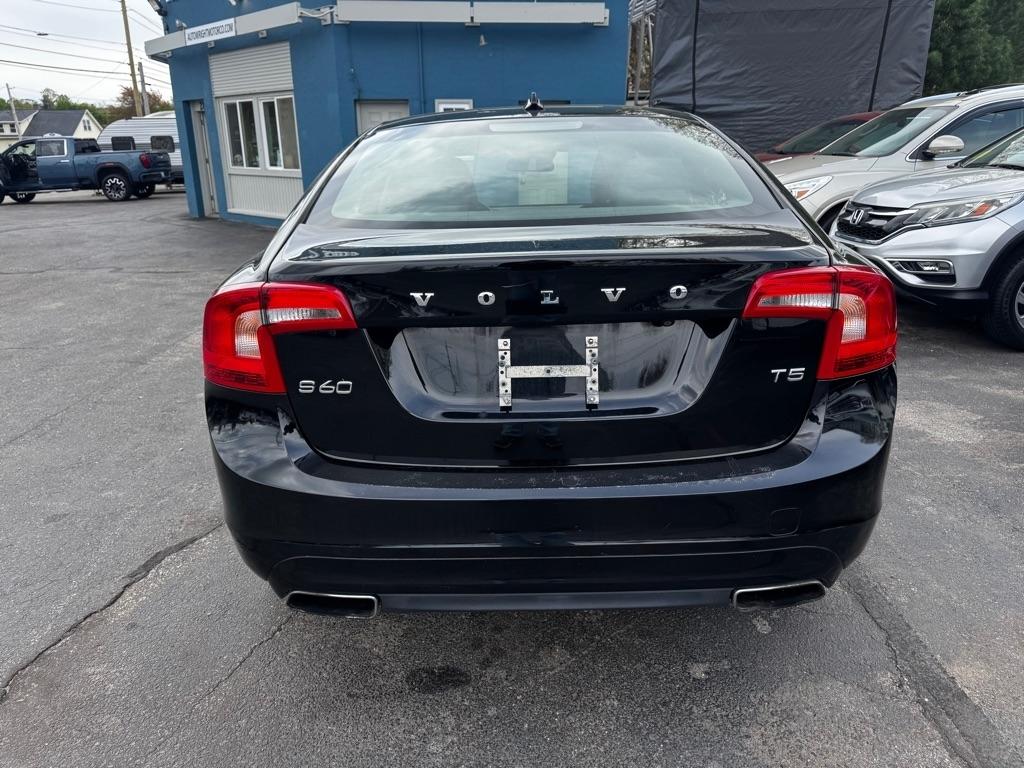 Volvo S60 4dr Sdn T5 Drive-E Premier Plus FWD 2015