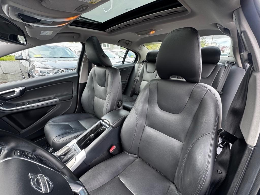 Volvo S60 4dr Sdn T5 Drive-E Premier Plus FWD 2015