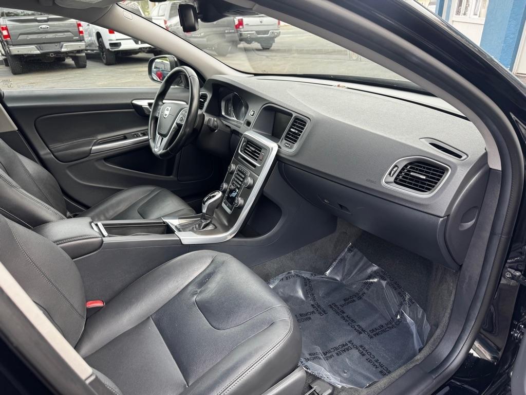Volvo S60 4dr Sdn T5 Drive-E Premier Plus FWD 2015