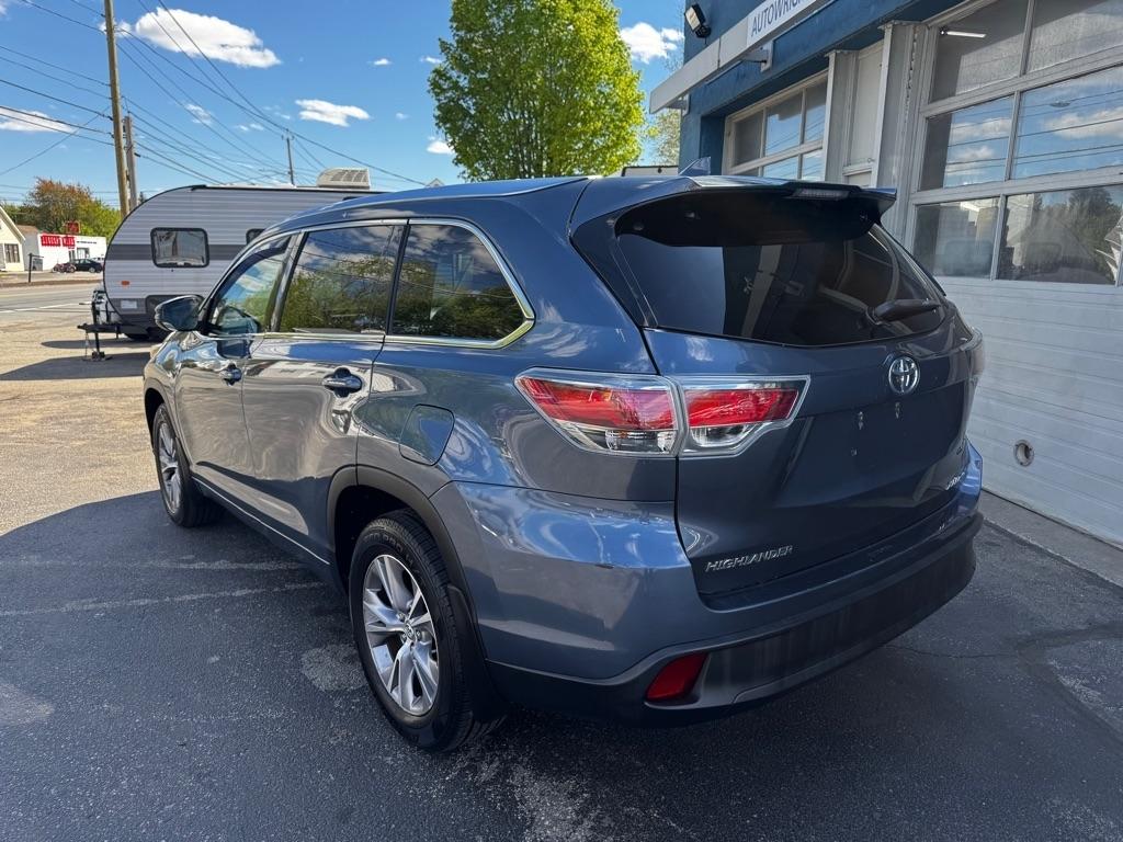 Toyota Highlander AWD 4dr V6 XLE (Natl) 2015