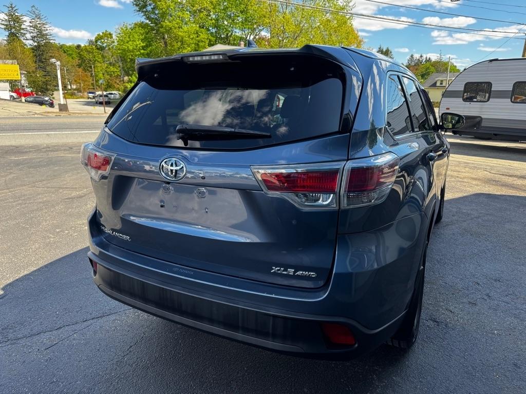 Toyota Highlander AWD 4dr V6 XLE (Natl) 2015