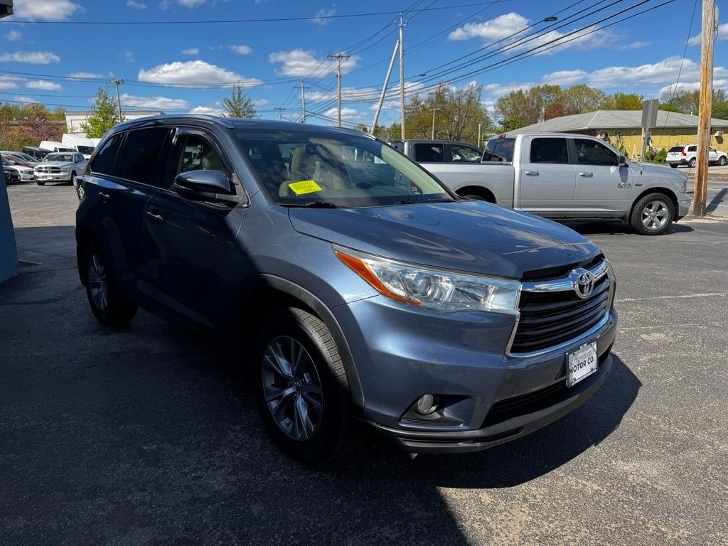 Toyota Highlander AWD 4dr V6 XLE (Natl) 2015