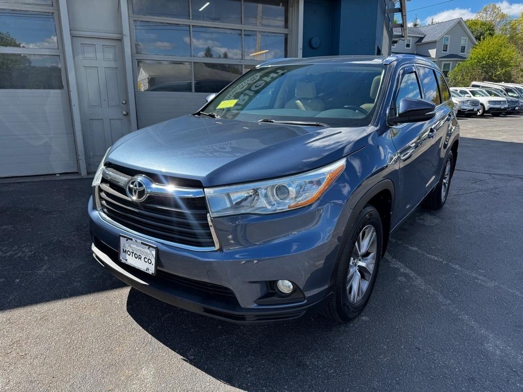 Toyota Highlander AWD 4dr V6 XLE (Natl) 2015
