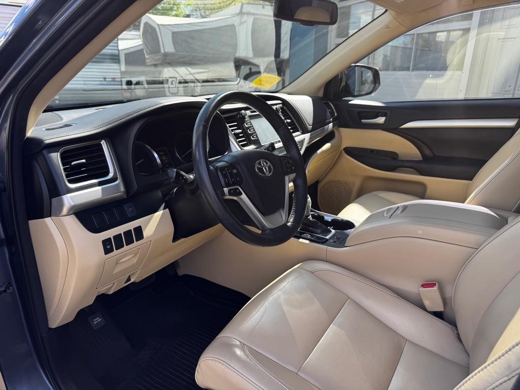 Toyota Highlander AWD 4dr V6 XLE (Natl) 2015