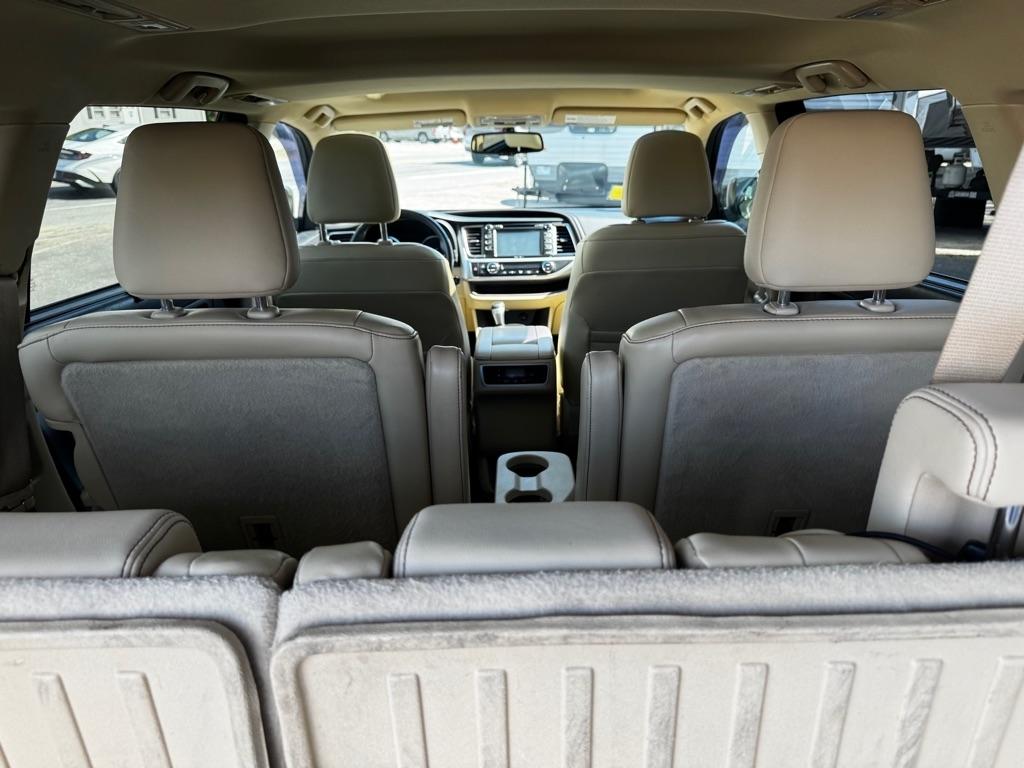Toyota Highlander AWD 4dr V6 XLE (Natl) 2015