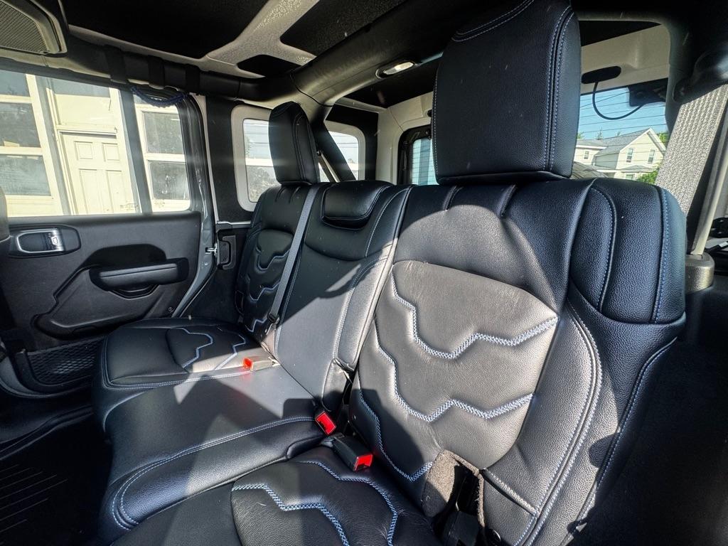 Jeep Wrangler  2021