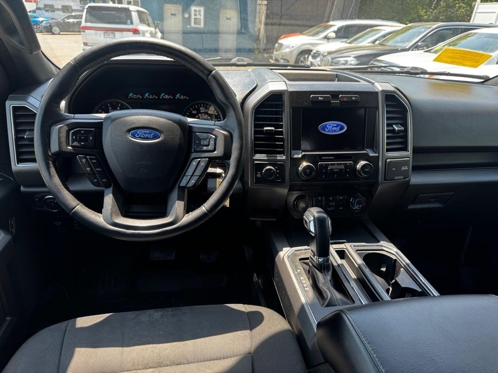 Ford F-150 XLT 4WD 2020