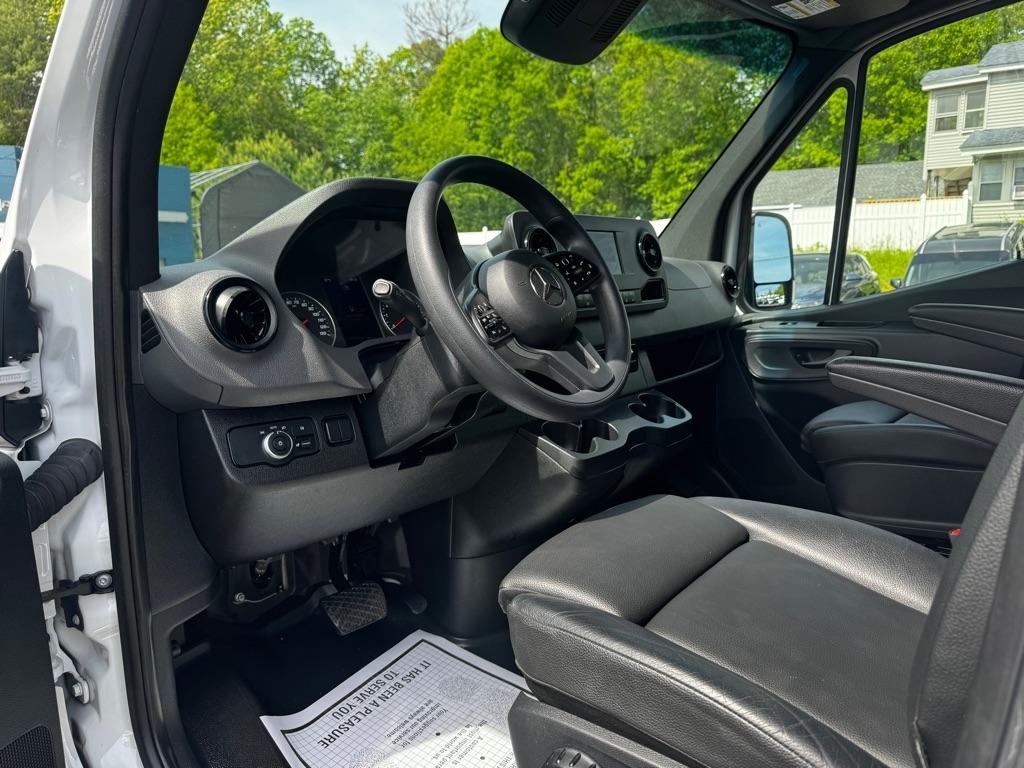 Mercedes-Benz Sprinter Cargo Van 2500 High Roof I4 Gas 170" RWD 2023