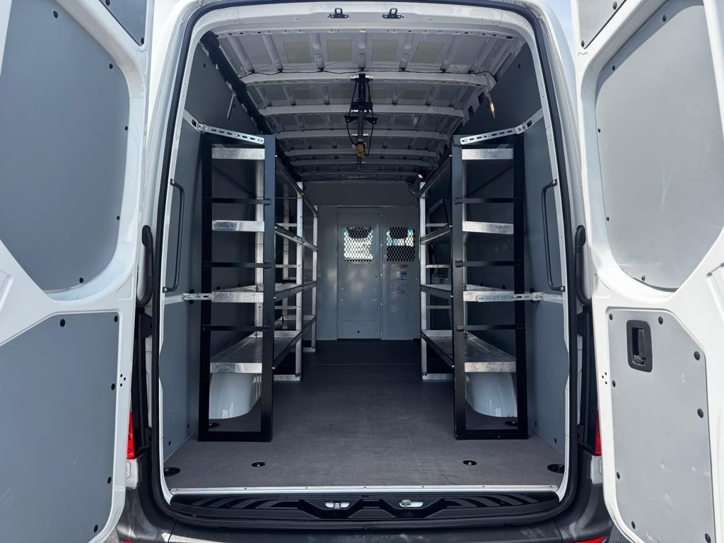 Mercedes-Benz Sprinter Cargo Van 2500 High Roof I4 Gas 170" RWD 2023