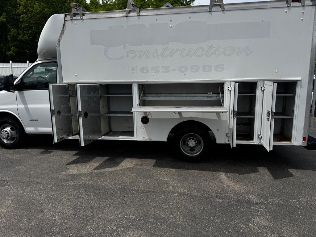 Chevrolet Express Commercial Cutaway 4500 Van 159" 2017