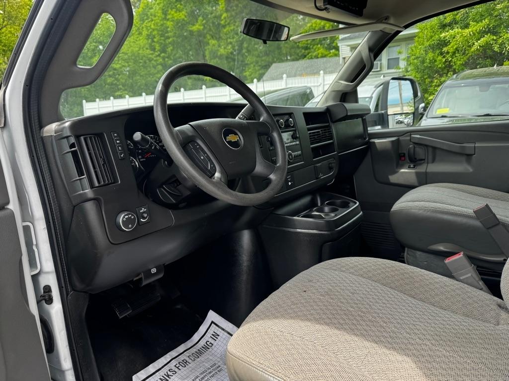 Chevrolet Express Commercial Cutaway 4500 Van 159" 2017