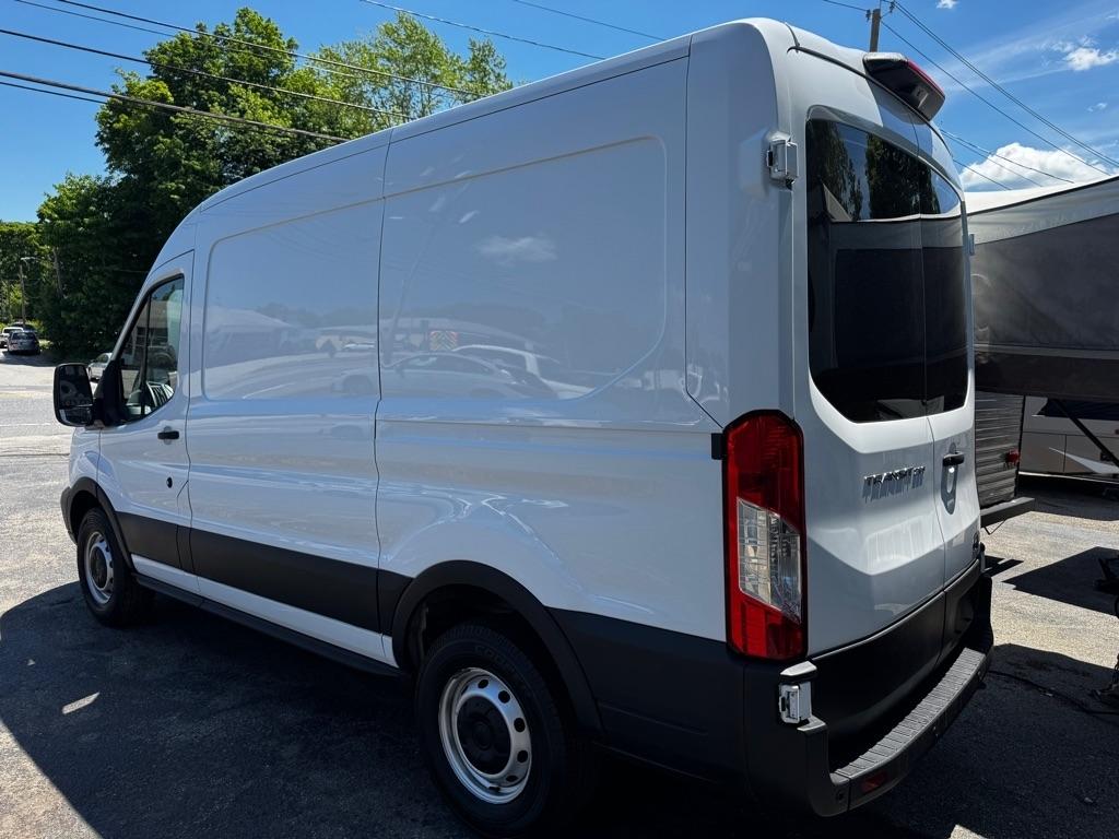 Ford Transit Van T-250 130" Med Rf 9000 GVWR Sliding RH Dr 2019